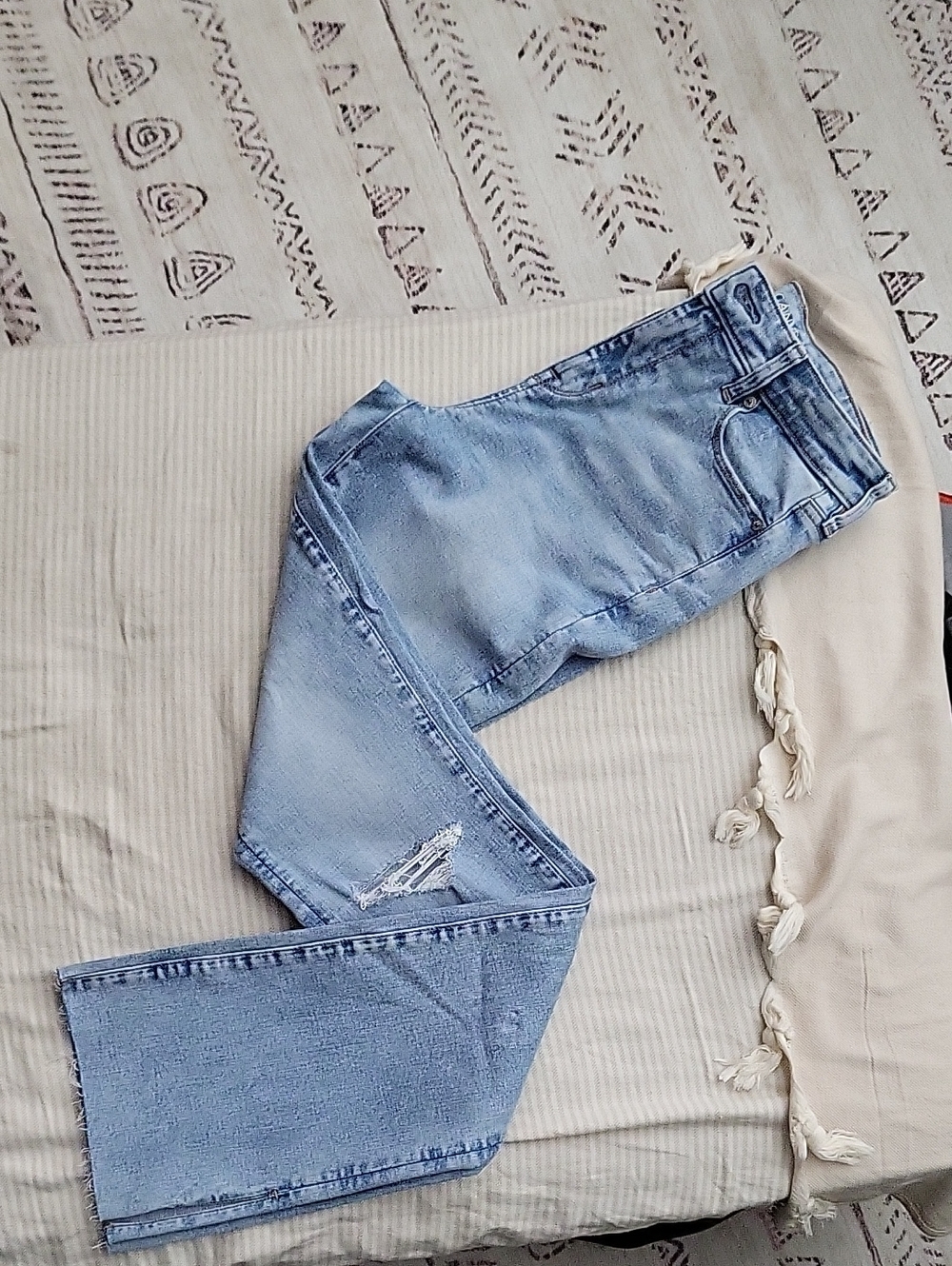 American Eagle Outfitters Light Blue Distressed Straight-Leg Jeans